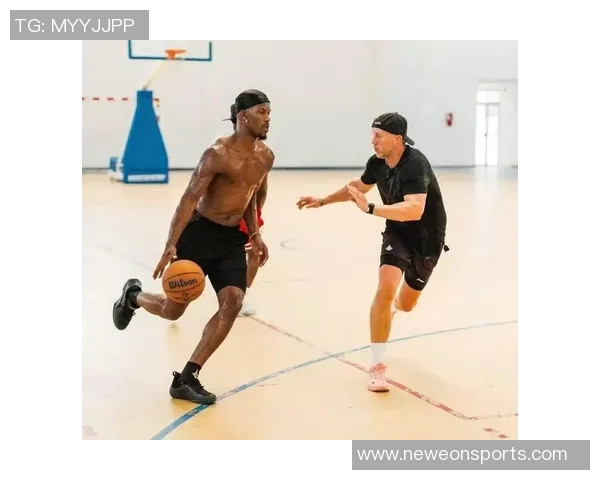 巴特勒称赞库明加为攻防核心近期表现令人惊艳助力球队目标实现