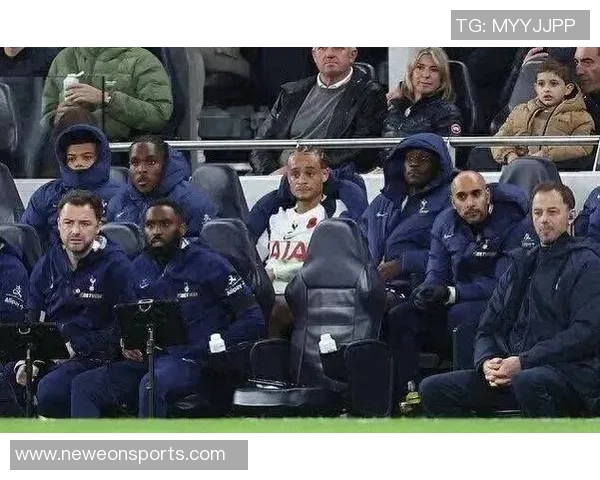 热刺6500万新援西蒙斯表现不佳12场仅1助攻引发球迷担忧 热刺6500万新援西蒙斯表现不佳12场仅1助攻引发球迷担忧