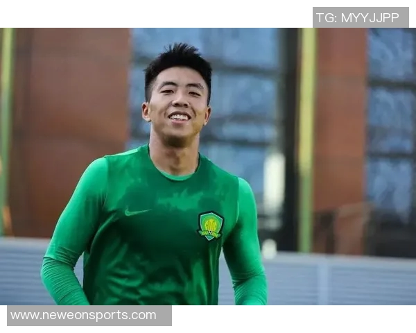 郭全博神勇表现连扑两球令对手外援无奈抱头痛惜展现门将绝技 郭全博神勇表现连扑两球令对手外援无奈抱头痛惜展现门将绝技